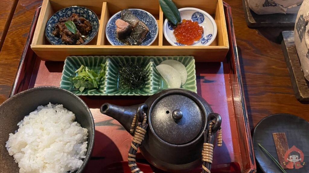 千年鮭きっかわ 井筒屋（松尾芭蕉 宿泊地「宿久座衛門」跡）村上駅周辺散策「九重園茶舗」｜新潟県村上市