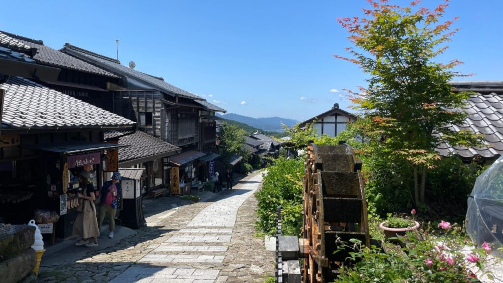 馬籠宿から馬籠峠を通って妻籠宿へ｜岐阜県中津川市と長野県南木曽町