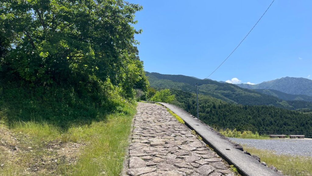 馬籠宿から馬籠峠を通って妻籠宿へ｜岐阜県中津川市と長野県南木曽町