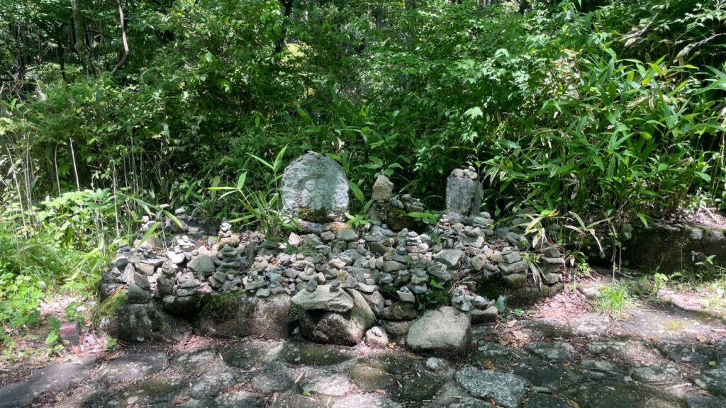 馬籠宿から馬籠峠を通って妻籠宿へ｜岐阜県中津川市と長野県南木曽町