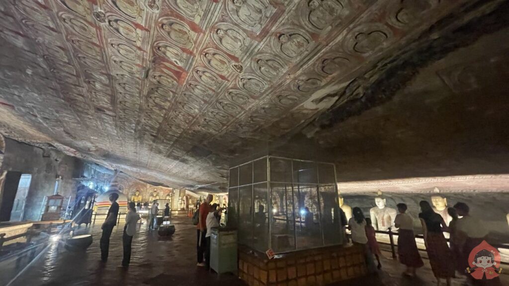 【スリランカ】世界遺産「ダンブッラ石窟寺院」にのぼろう!黄金の洞窟で歴史と静寂に出会う旅
