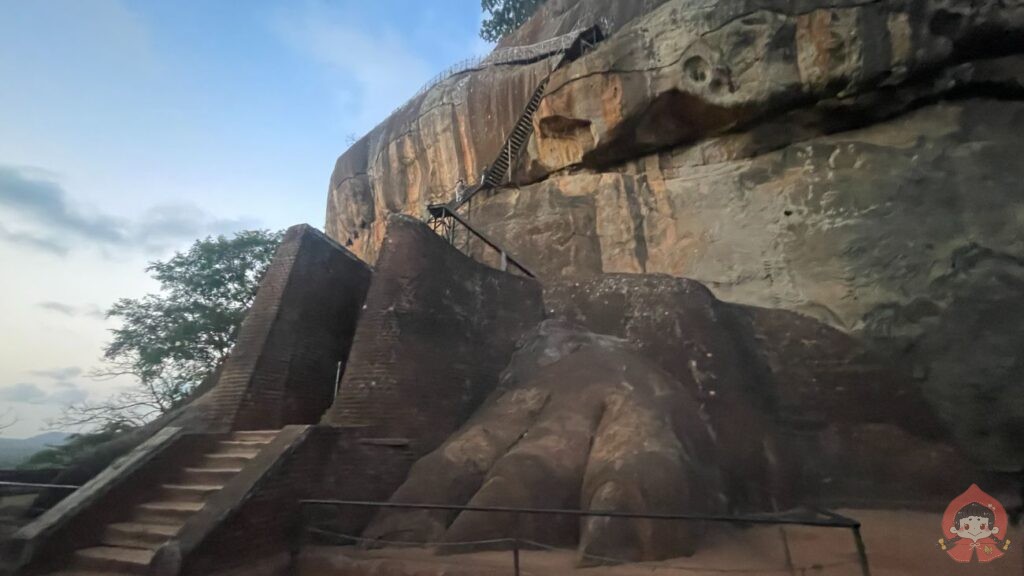 【スリランカ旅】世界遺産「シーギリヤロック」に早朝登山！朝日と絶景に出会う感動体験記