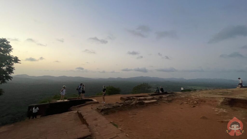 【スリランカ旅】世界遺産「シーギリヤロック」に早朝登山！朝日と絶景に出会う感動体験記