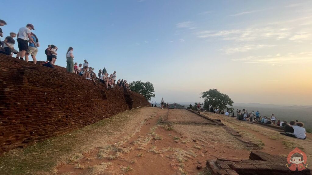 【スリランカ旅】世界遺産「シーギリヤロック」に早朝登山！朝日と絶景に出会う感動体験記