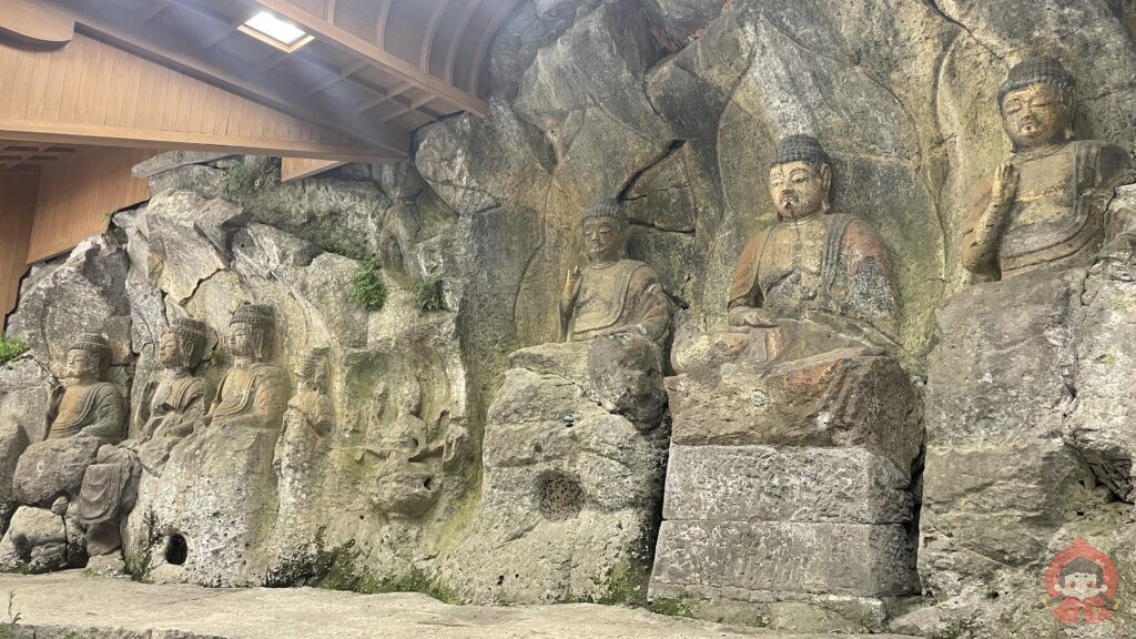 臼杵石仏の如来像
